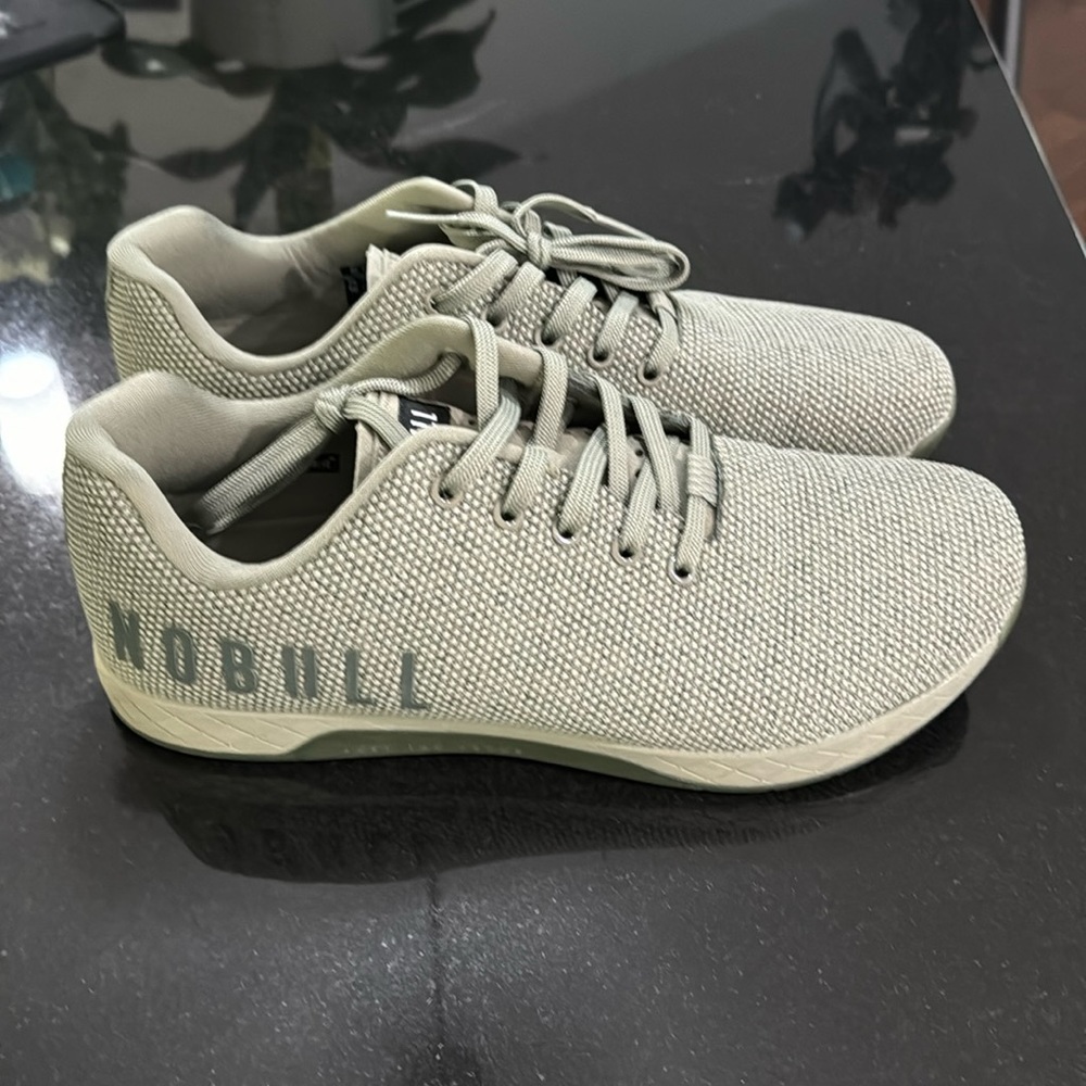 NOBULL Trainer low in army green